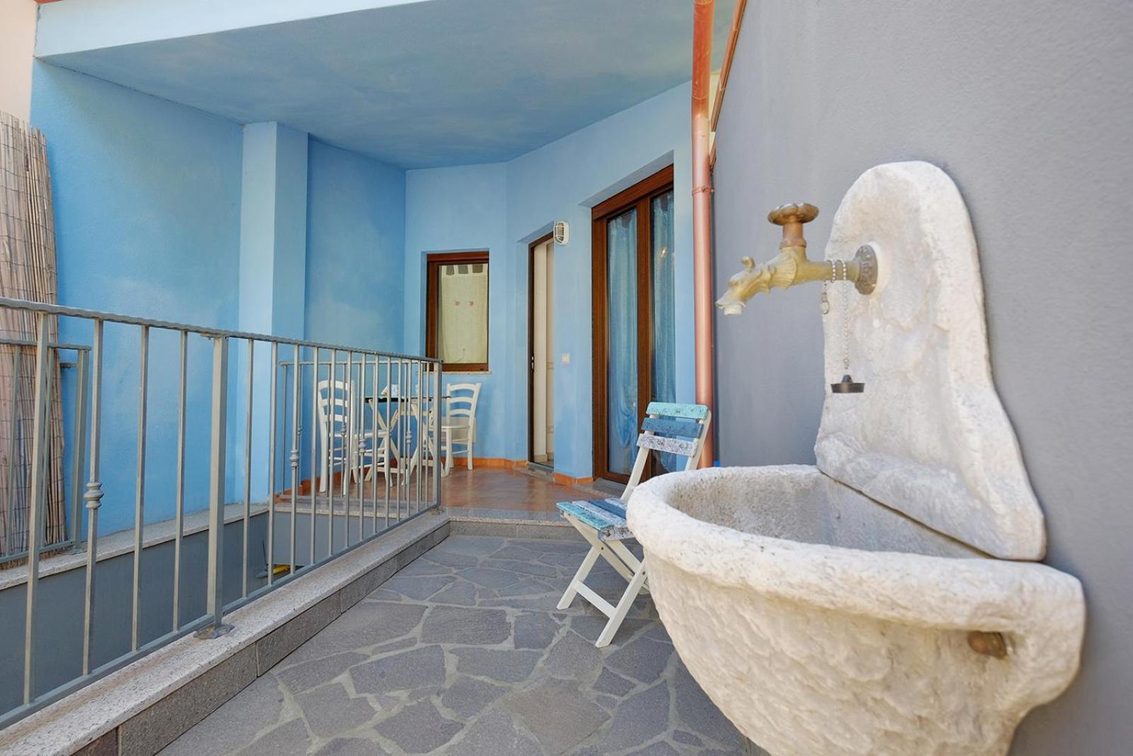 Casa Azzurra - Blue House Hotel Теулада Екстериор снимка